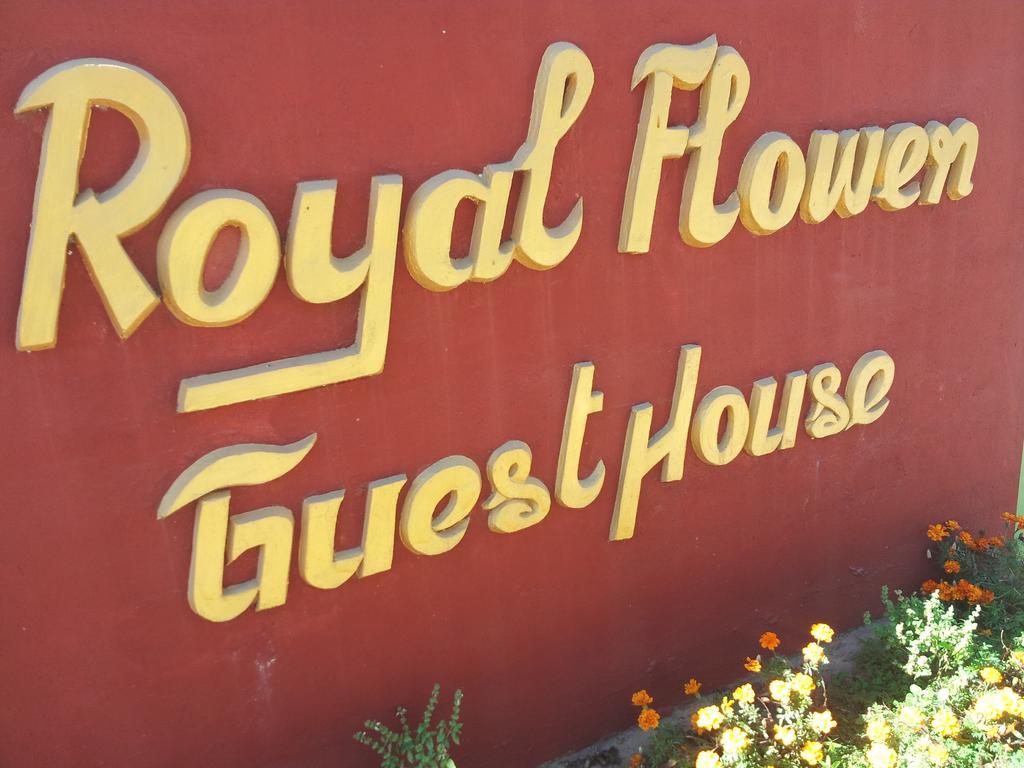 Royal Flower Guest House Pyin Oo Lwin Buitenkant foto